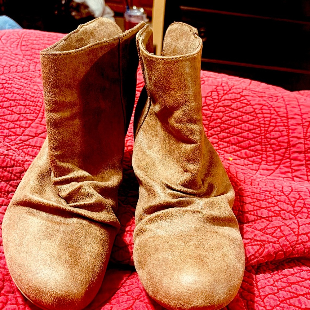 beige boots comfortable slotch boots